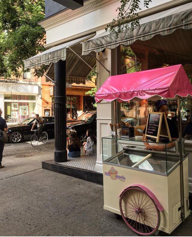 Dining Little Cupcake Bakeshop Food Cart