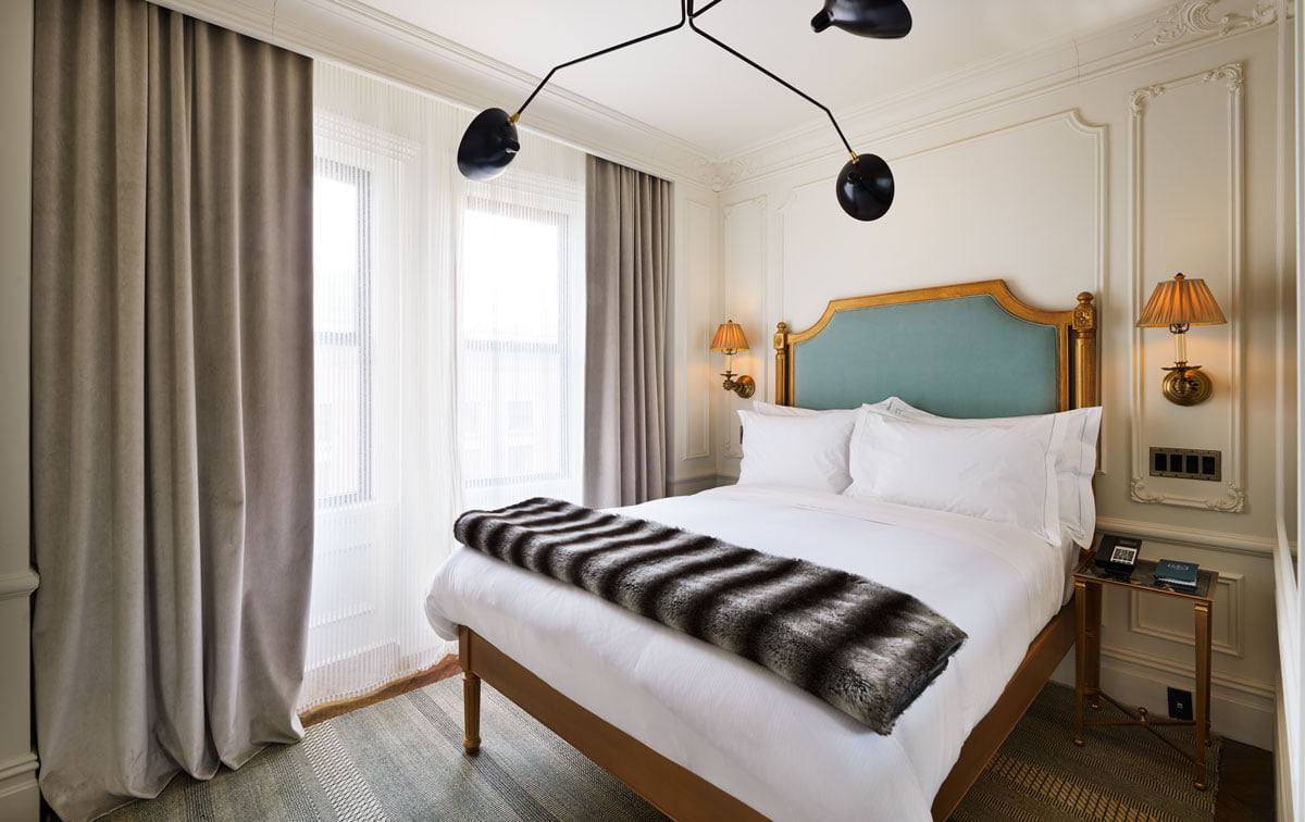 The Marlton Hotel Small Guest Room