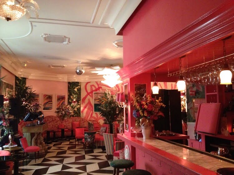 Nightlife Bars Pauls Baby Grand Bar Area