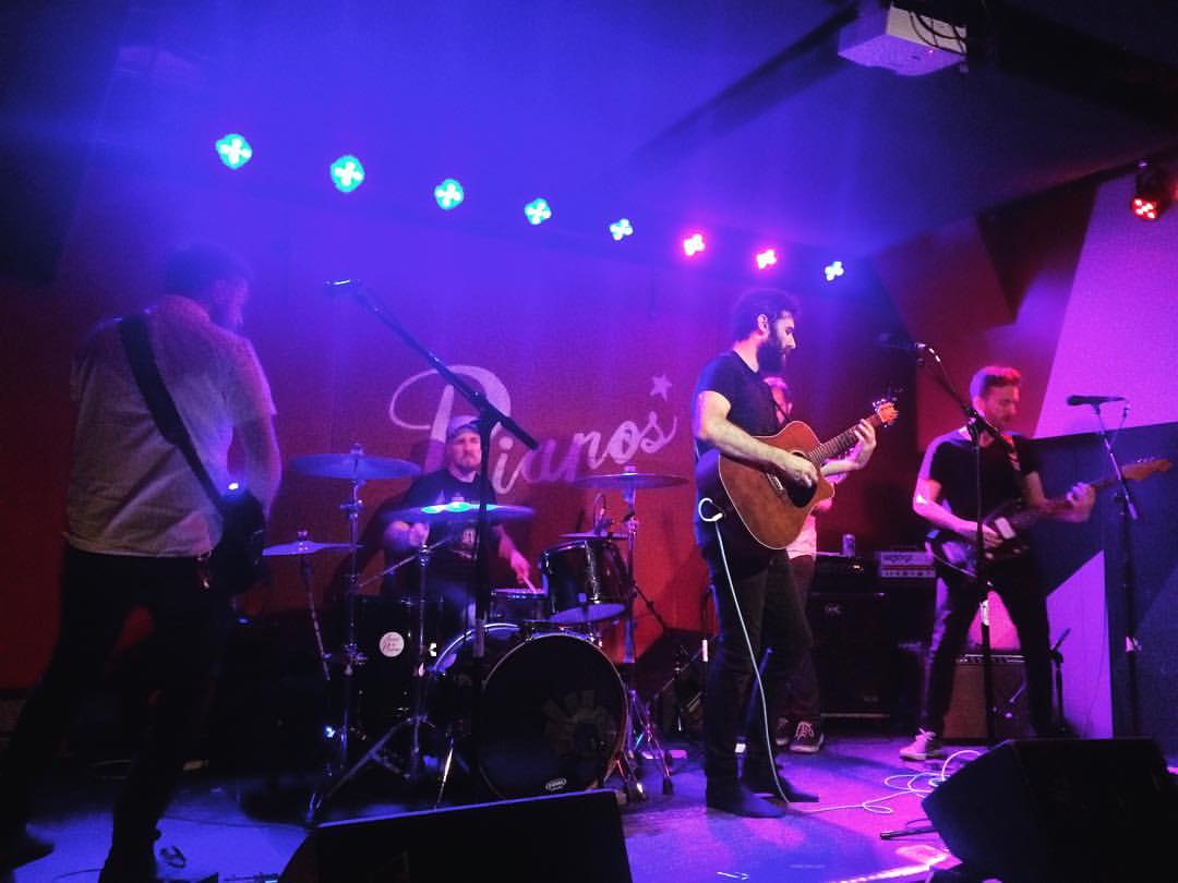 Nightlife Bars Pianos Manhattan Side Saddle