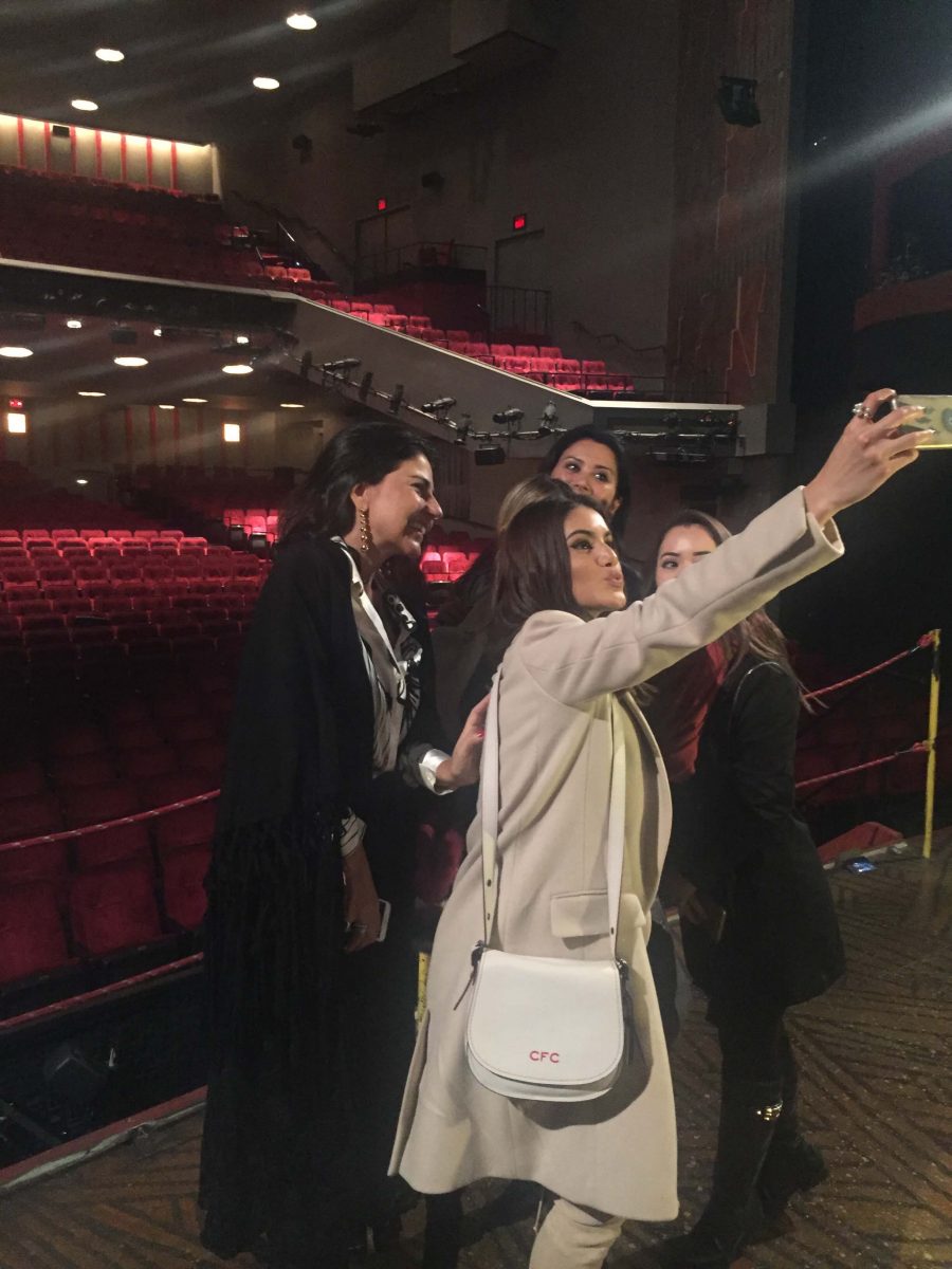 Our Experts Recaps Lion King Backstage Meet and Greet FHits Brazilian Bloggers Camila Coelho Girls