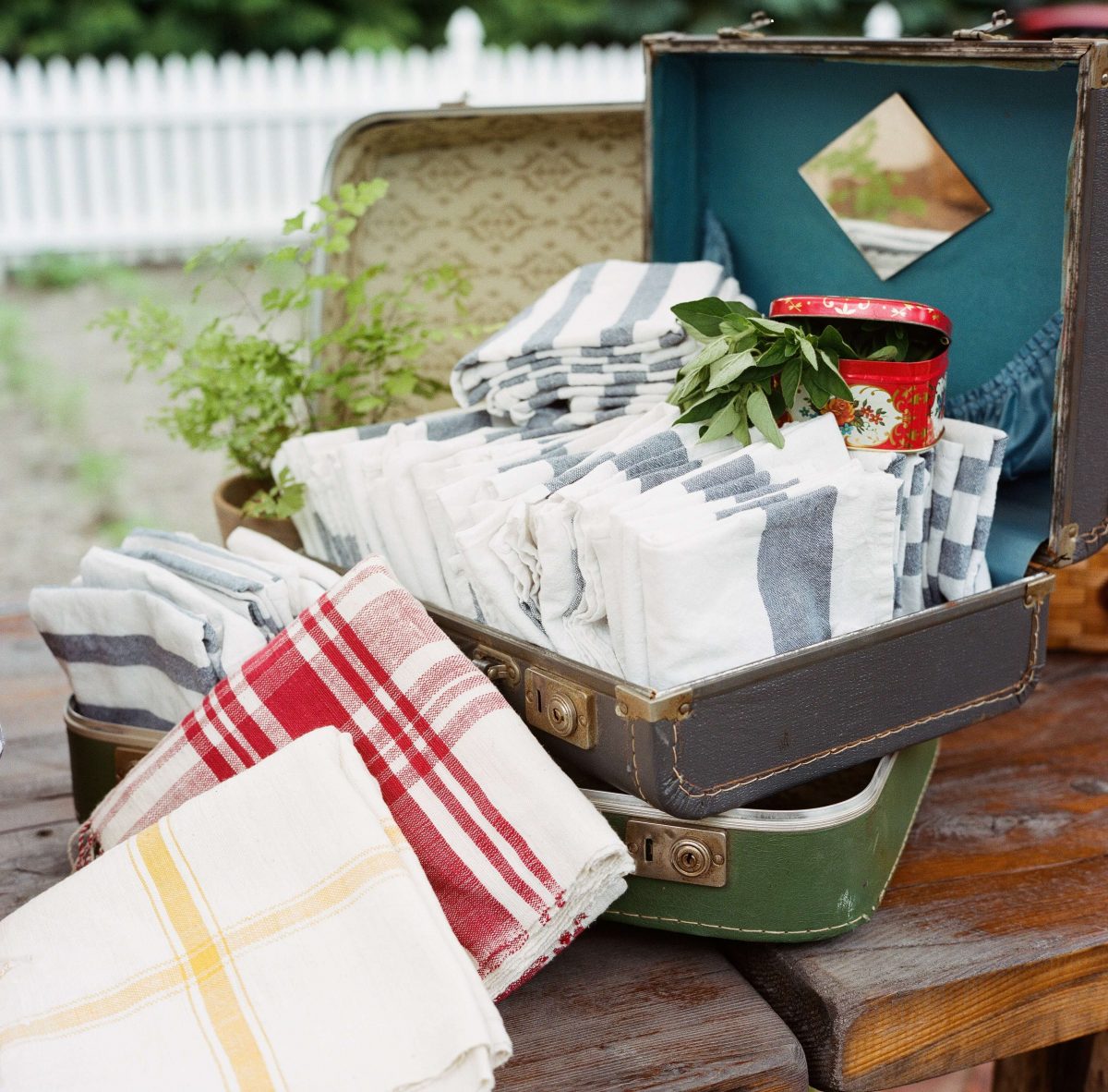 Shop Upstate NY Wedding Stephanie Karvellas Picnic Details