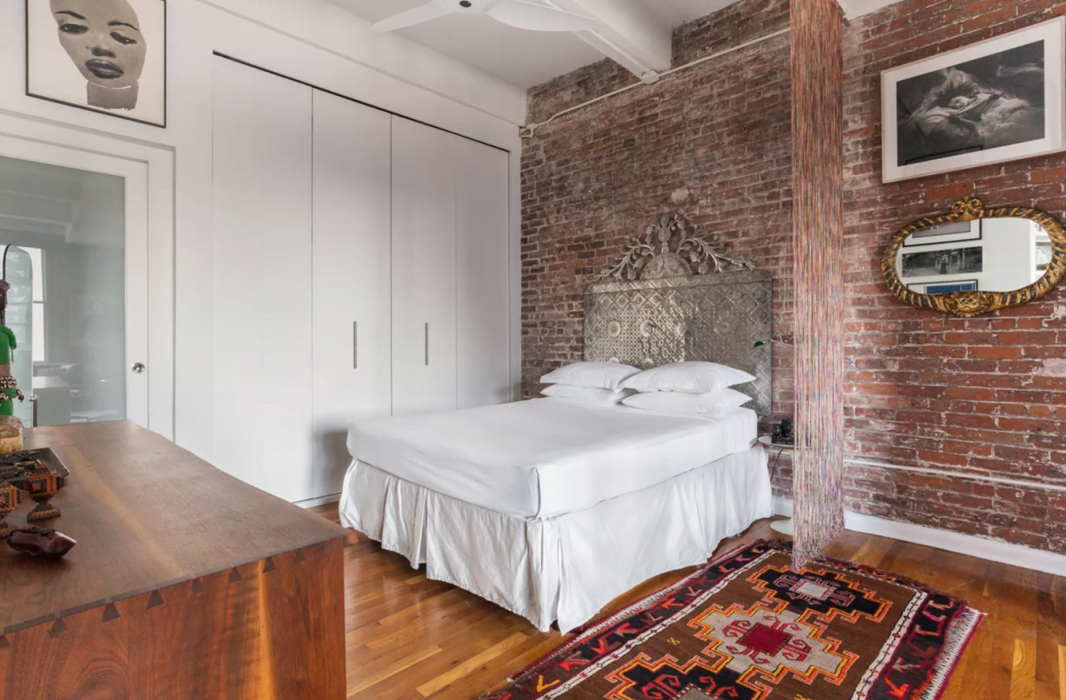 One Fine Stay Rentals Brik Bedroom