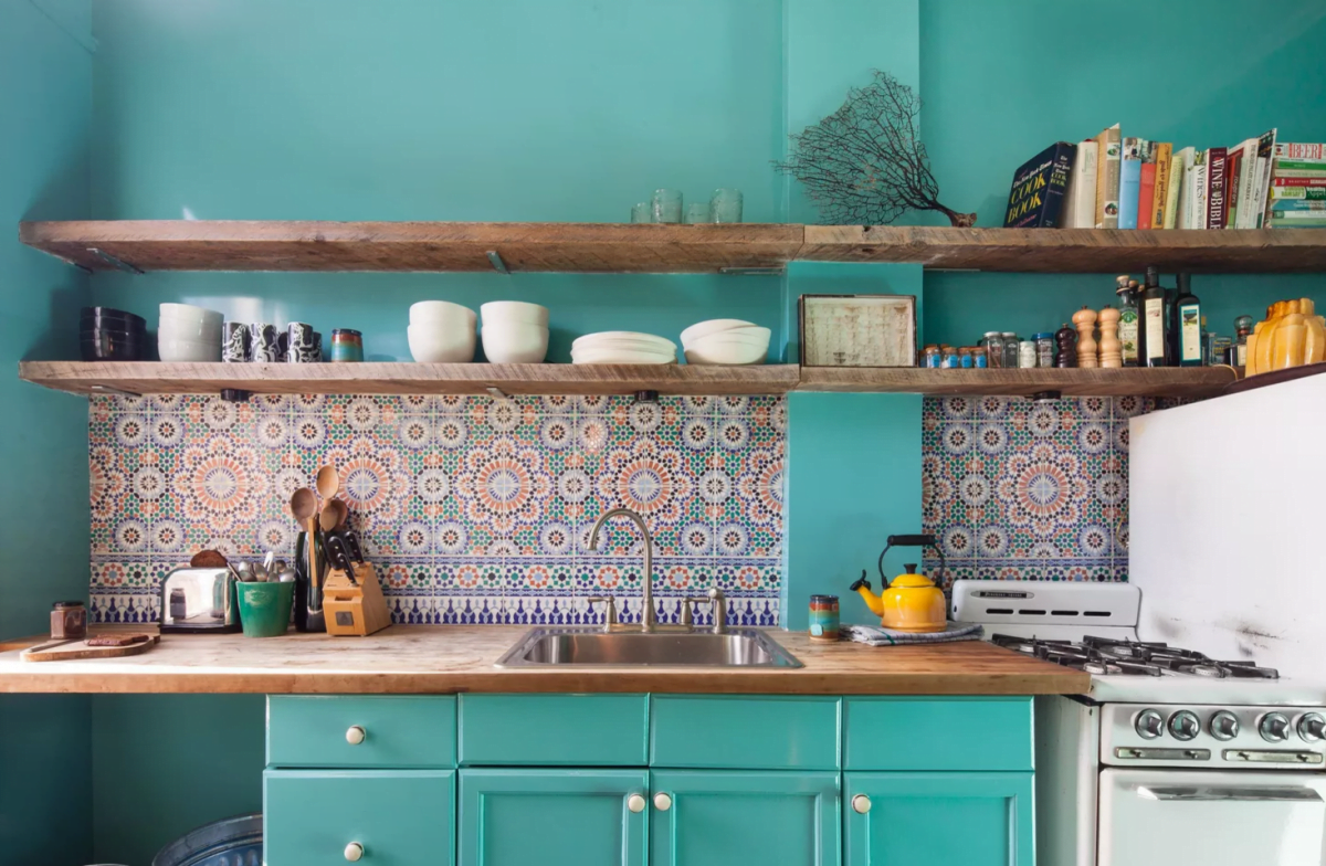 One Fine Stay Rentals Green Kitchen